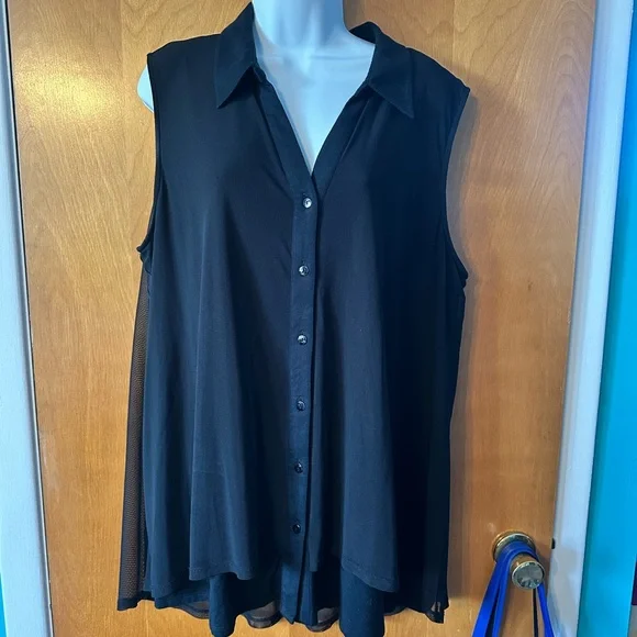 Black Sleeveless Mixed Media Top - Picture 2 of 8